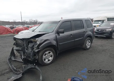 2015 Honda Pilot Lx z USA, uszkodzony, nr VIN 5FNYF3H23FB015742